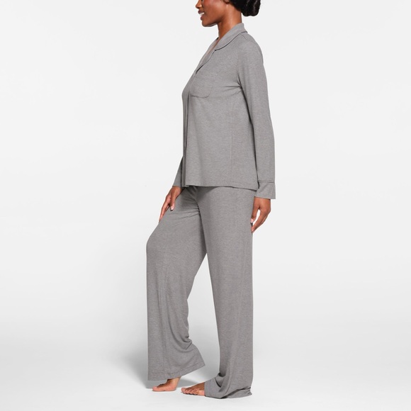 Women's Gray Sleepwear Set - Picture 2 of 10